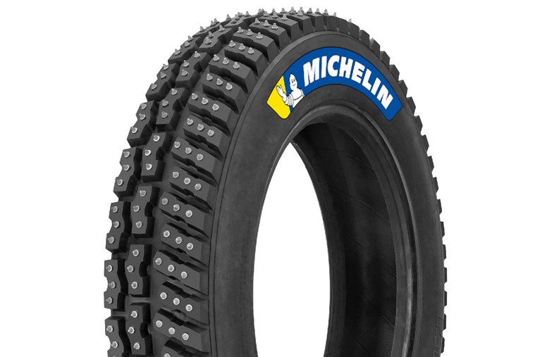 Pneus de neve com pregos Michelin